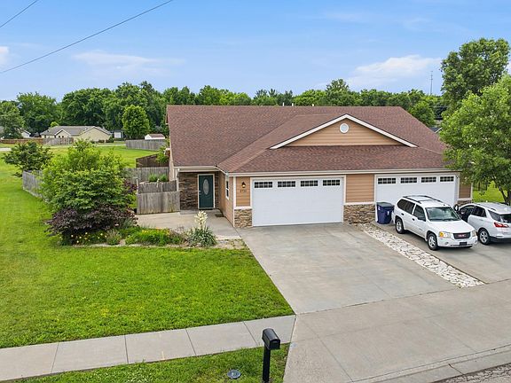 4th image of 2721 Buttonwood Dr