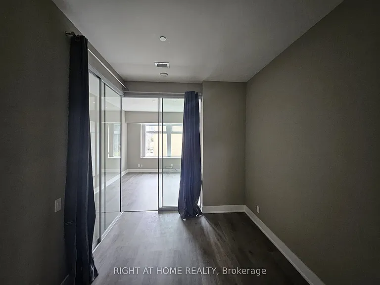 111 Saint Clair Ave W #426 — Photo 15