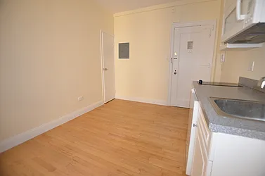 Rented by Manhattan Realty Group