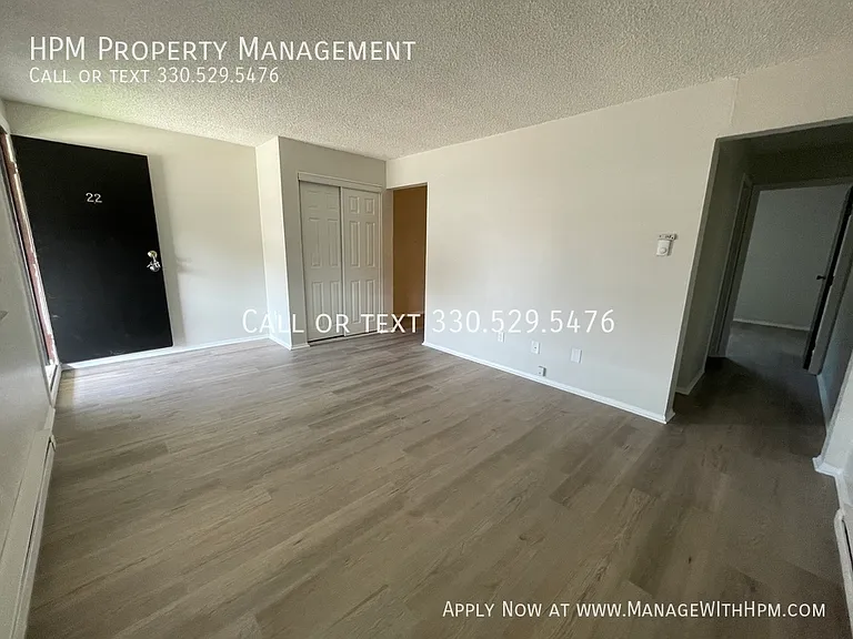 1017 Howe Ave #22 — Photo 3