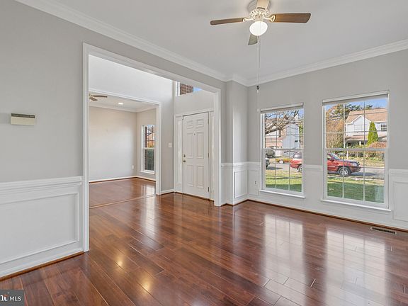 4th image of 9193 Matthew Dr