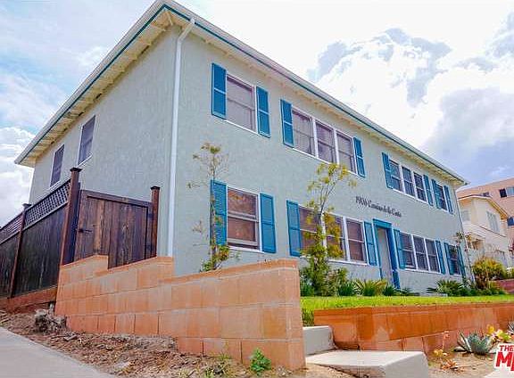2nd image of 1906 Camino De La Costa APT A