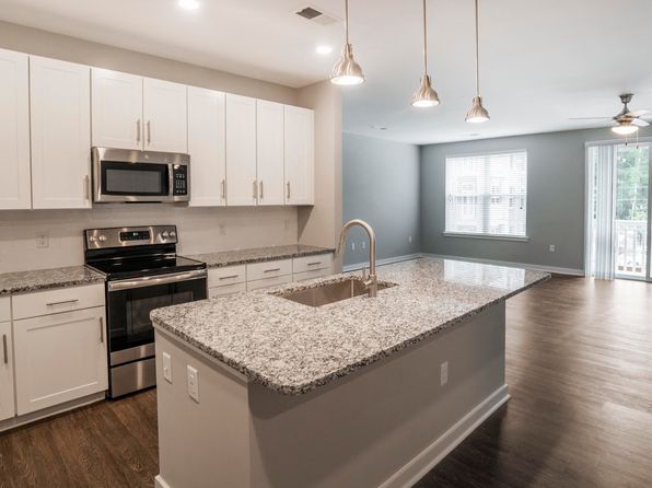 5840 Farrington Rd #3-105