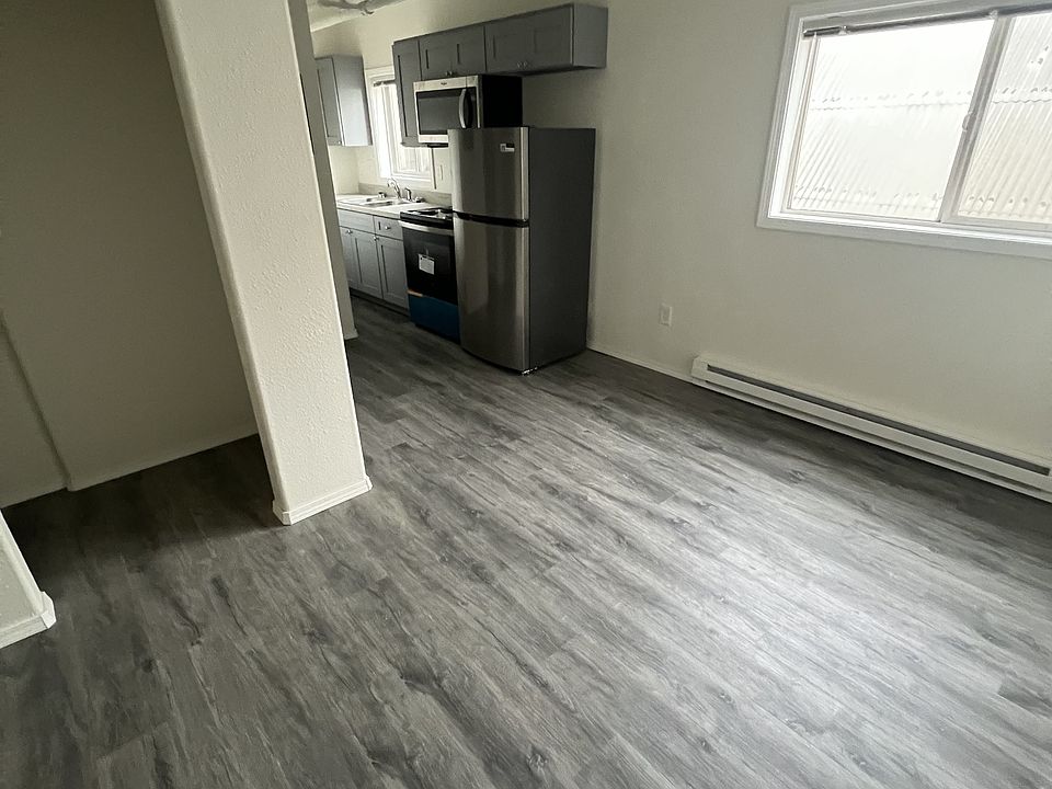 2nd image of 411 Mission St #303