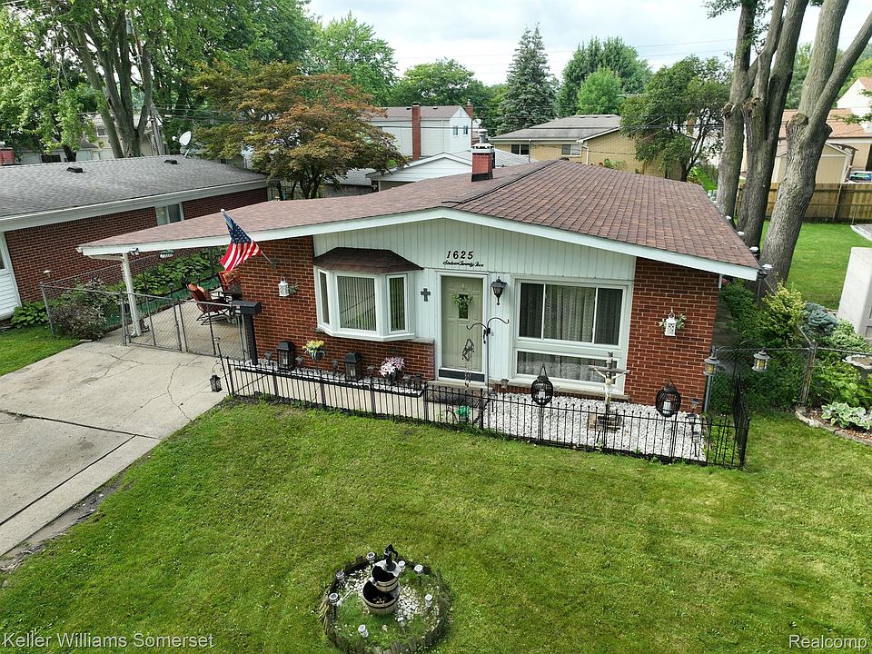 1st image of 1625 Moulin Ave