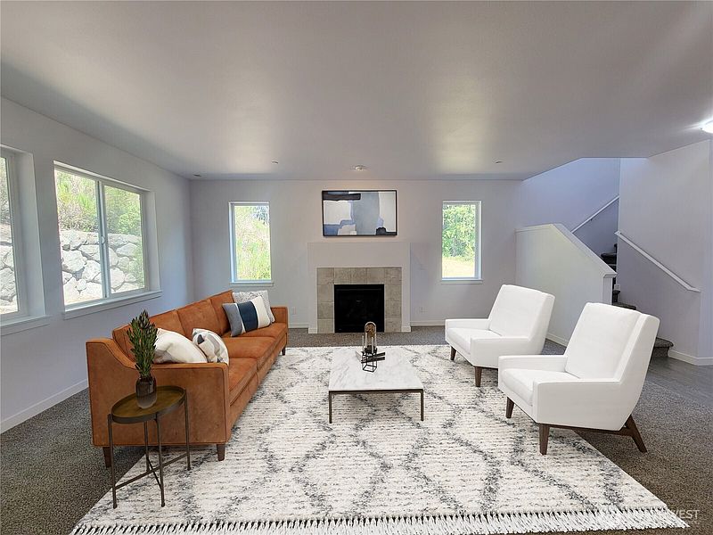 3rd image of 5112 Bear Paw Court NW