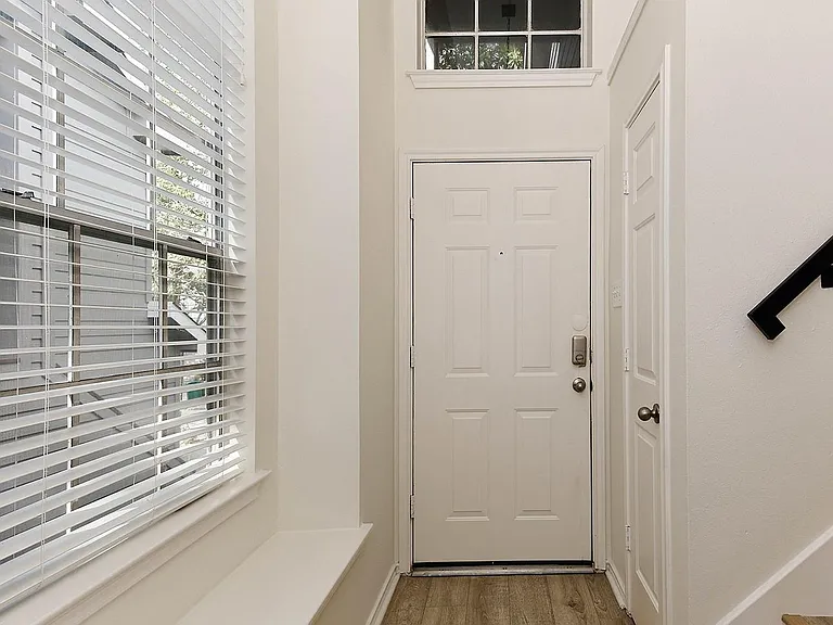 222 Blushwood Pl — Photo 4