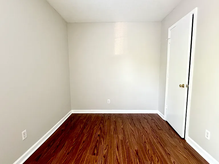 Scenic Valley Apartment Homes — Photo 6