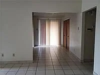 Building Photo - 2204 Shoemaker Dr #1