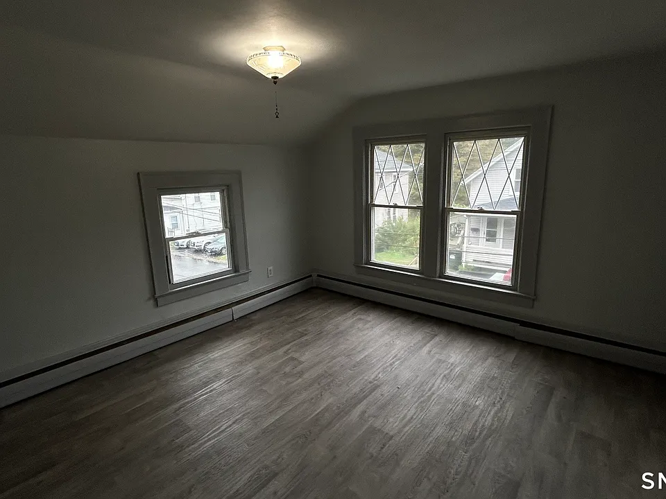 21 Avery St