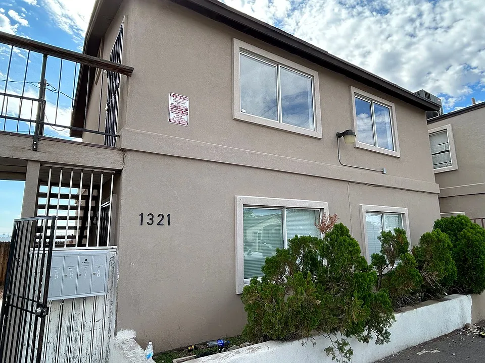 1321 W Vogel Ave #6