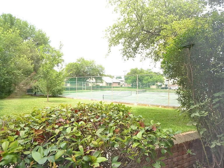900 W Village Ln — Photo 27