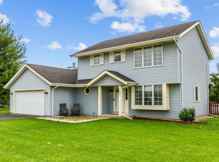 707 Estate Dr, Twin Lakes, WI 53181