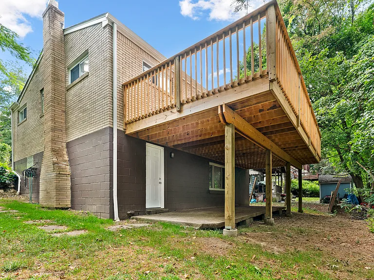 318 McCutcheon Ln — Photo 4