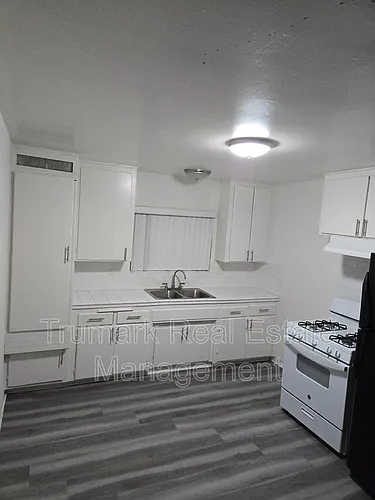 4335 Toland Way #9 Photo 1