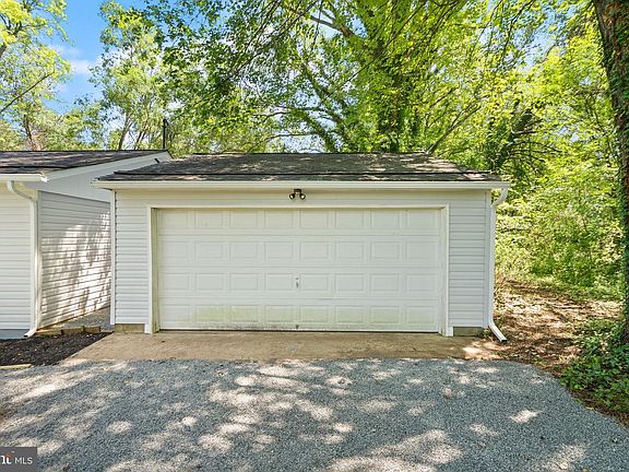 3rd image of 6343 Liberty Rd