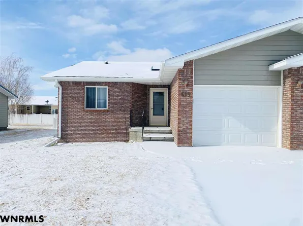 619 W 42nd St, Scottsbluff, NE 69361