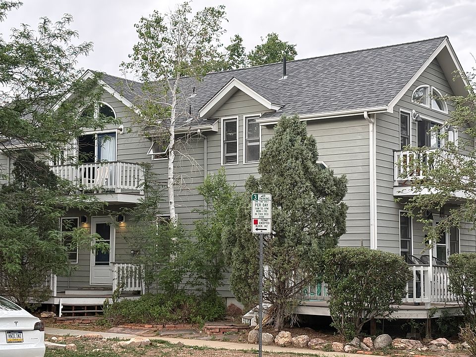 An updated duplex at 18th and Pine.