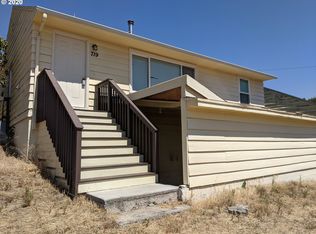 719 NW Johns Pl, Pendleton, OR 97801