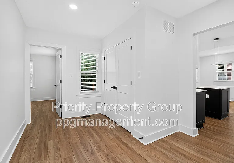 1033 Drummond Ave — Photo 22