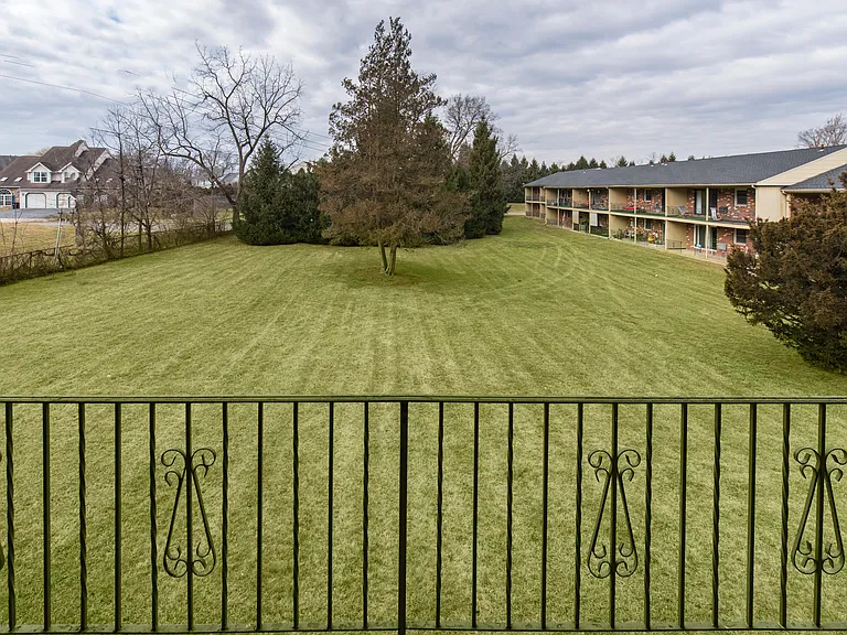 Spring Valley — Photo 12