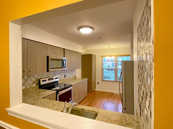 Opening from Dining Room to Kitchen