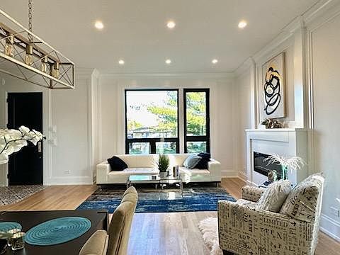 3rd image of 6138 N Olcott Ave
