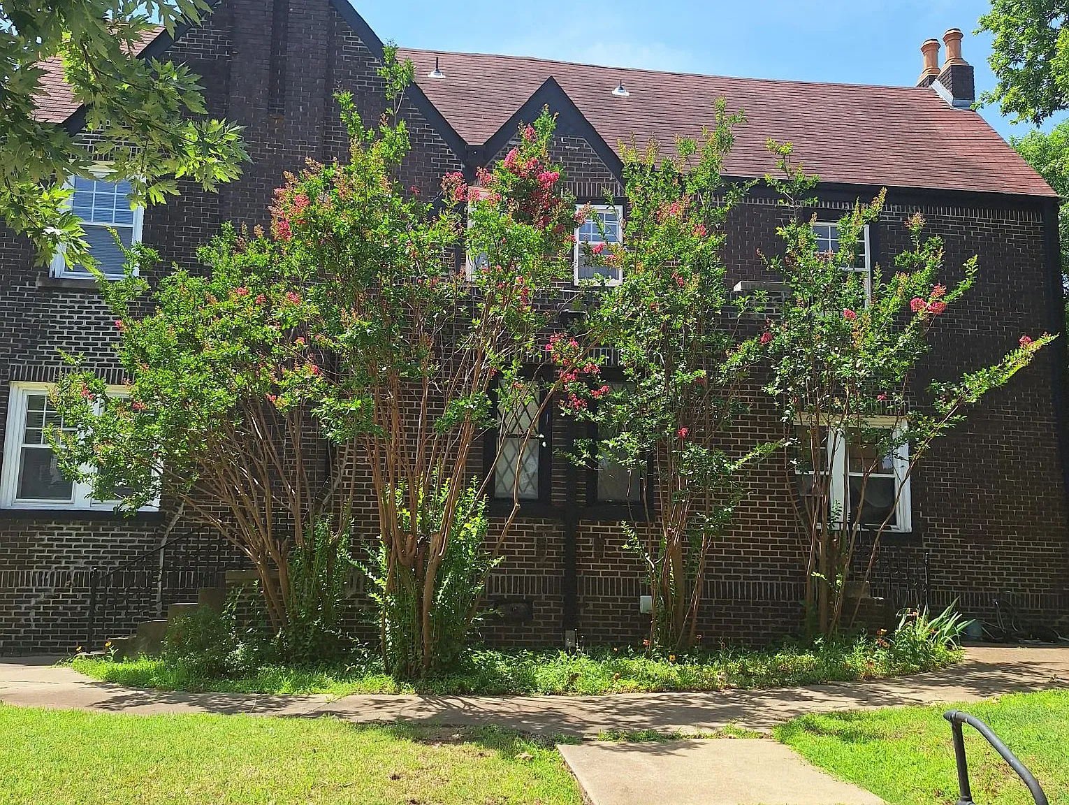 3 bed, 2285 sqft, $2,000 — Photo 4