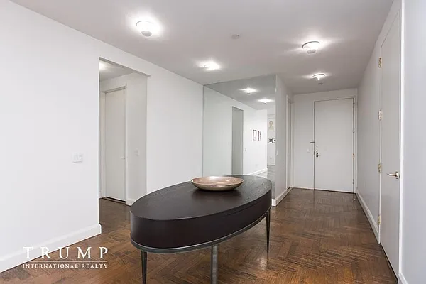 Sold by Trump International Realty | media 15