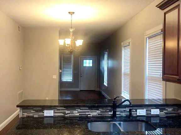 4th image of 2244 Park St
