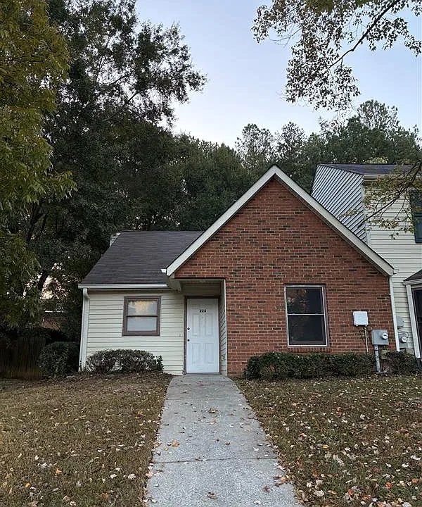 228 Etowah Dr #228
