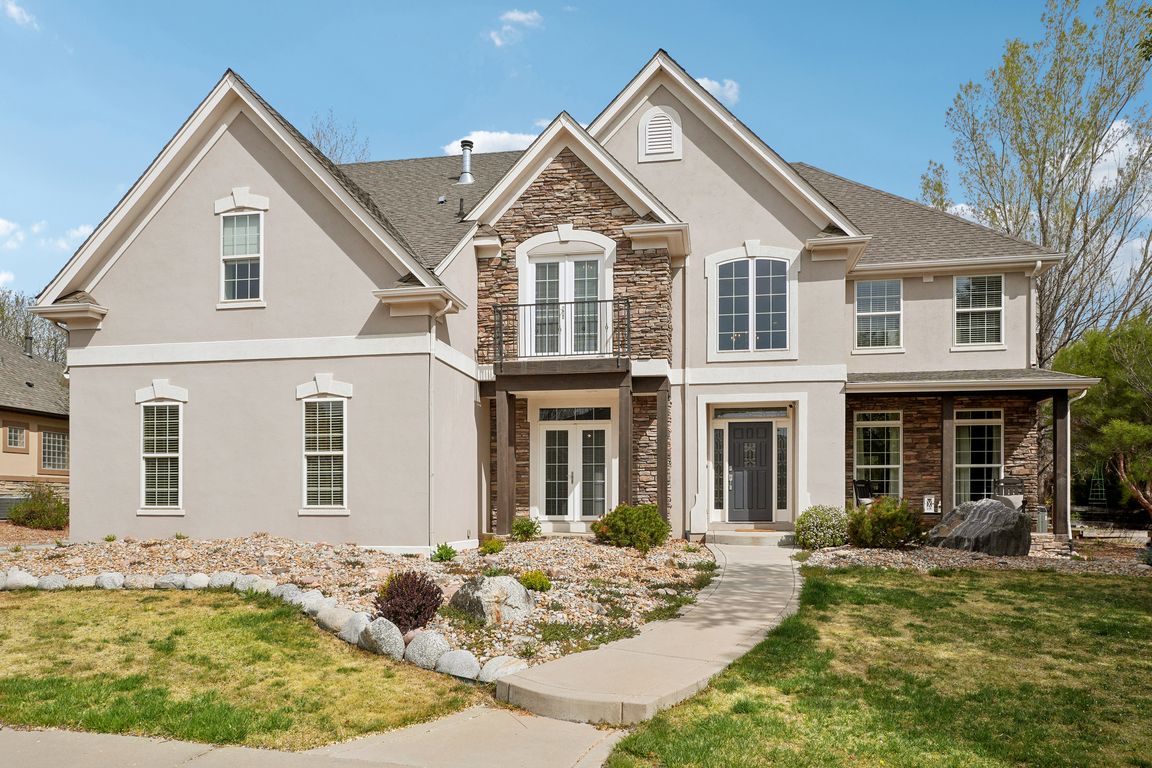 Onyx Cir-S0704-001.jpg