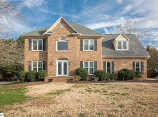 109 Chariot Ln, Simpsonville, SC 29681