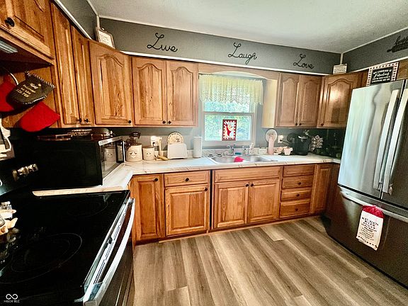 4th image of 9760 N County Road 525 E