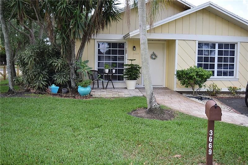 1st image of 3669 W Bell Dr