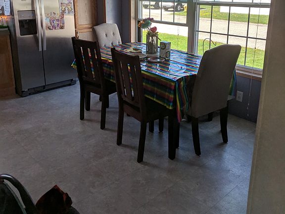 4th image of 3260 Hillcrest Way