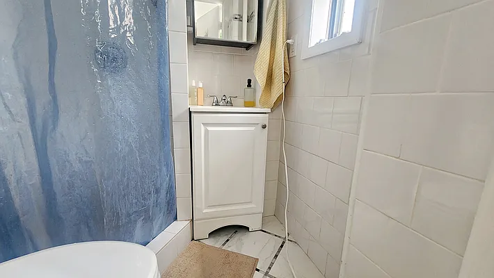 Rented by Compass | media 12