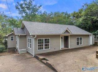 1300 Starnes St, Guntersville, AL 35976