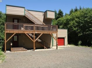 1025 N 3rd Ave, Rockaway Beach, OR 97136