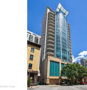 60 W Erie St APT 601, Chicago, IL, 60654