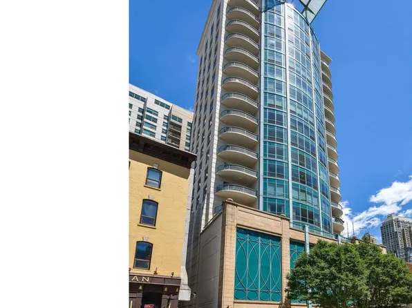 60 W Erie St APT 601, Chicago, IL 60654