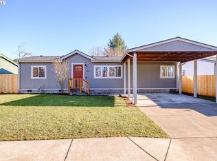 725 Creamery Creek Ln, Molalla, OR 97038