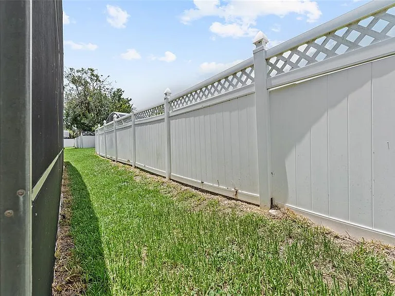7827 Myrtle Oak Ln — Photo 22