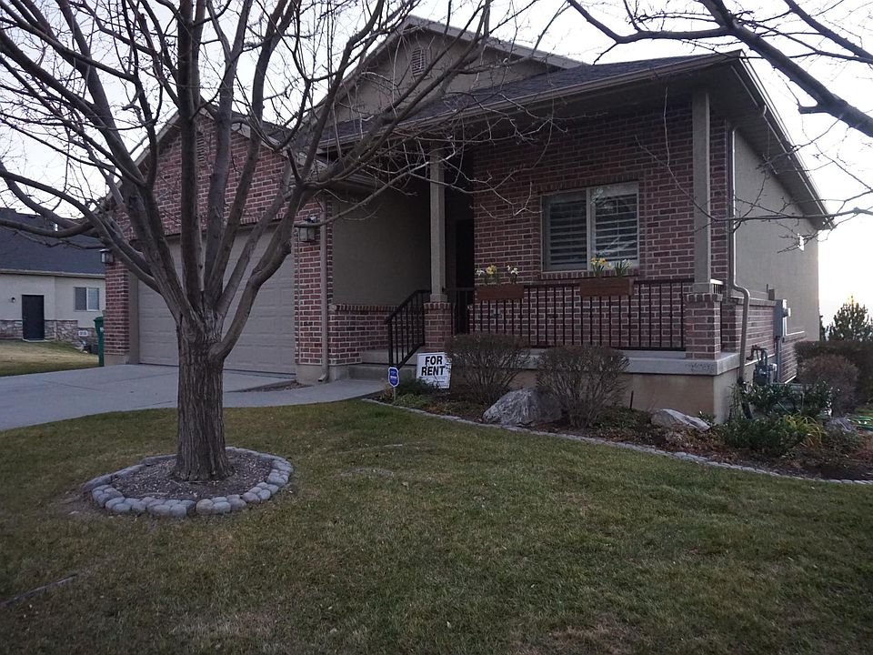 1st image of 9181 N Hillside Dr