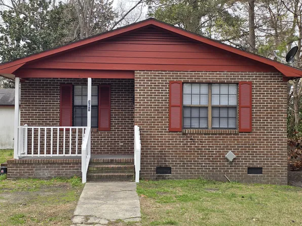 301 N Broad St, Williamston, NC 27892