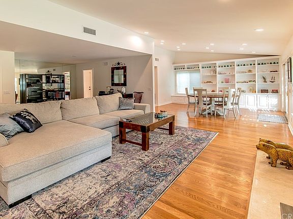 2nd image of 10 N Peregrine Cir