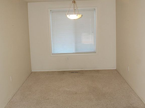 5th image of 2120 NW Douglas Loop