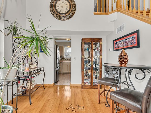 5th image of 2215 Twin Lakes Ct