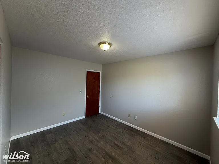 5606 Mount Clemens Way — Photo 16