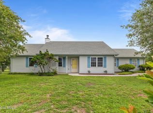 401 Foxtrace Ln, Hubert, NC 28539